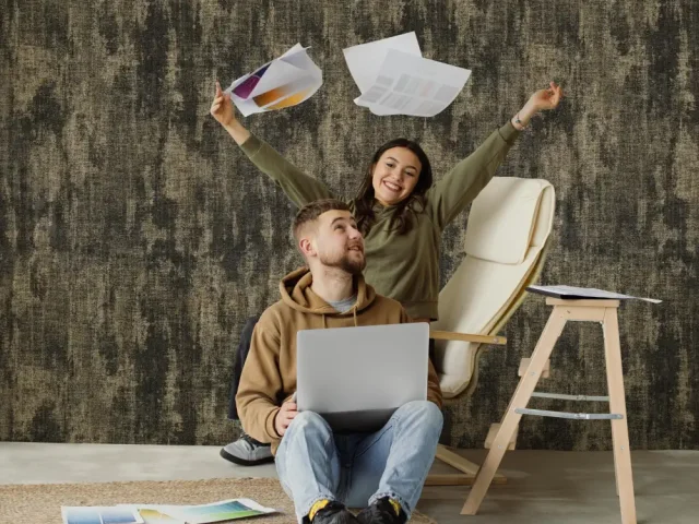 کاغذ دیواریکربن2/ carbon2 طرح پتینه قهوه‎‌ای کد ۱۰۱۳۳