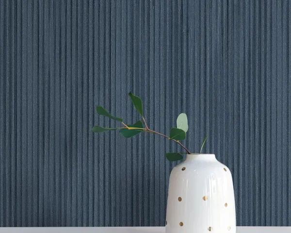 کاغذ دیواریکربن2/carbon طرح راه راه سرمه‌ای کد ۱۰۱۸۴