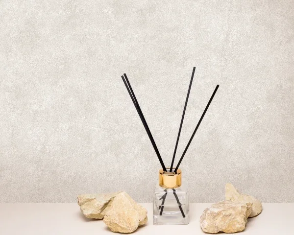 کاغذ دیواری کربن2/carbon طرح پتینه سفید کد ۱۰۱۸۸