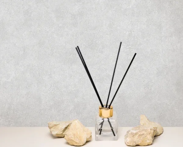 کاغذ دیواری کربن2/carbon طرح پتینه نقره‌ای کد ۱۰۱۹۰