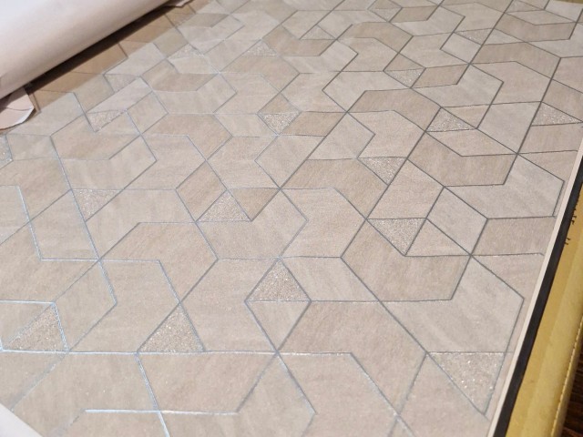 کاغذ دیواری طرح مشبک قهوه ای