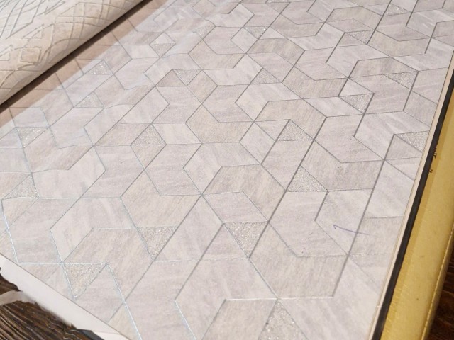 کاغذ دیواری طرح مشبک
