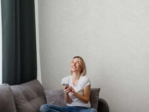 آلبوم کاغذدیواری کربن 1 طرح بافت نقره‌ای کد ۱۰۰۳۱