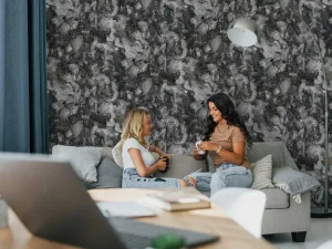 آلبوم کاغذدیواری کربن 1طرح پتینه مشکی کد ۱۰۰۳۷