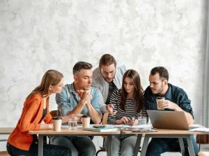 آلبوم کاغذدیواری کربن 1 طرح پتینه نقره‌ای کد ۱۰۰۴۴