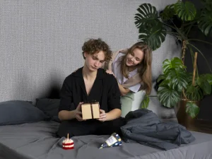 کاغذ دیواریکربن2/carbon طرح جودون خاکستری کد ۱۰۱۷۴