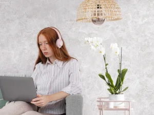 کاغذ دیواریکربن 3/carbon3 طرح پتینه سفید کد ۱۰۲۷۲