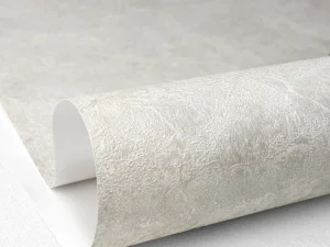 کاغذ دیواری کربن 3/carbon3 طرح پتینه نقره‌ای کد ۱۰۲۷۳