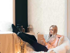 کاغذ دیواری کربن 3/carbon3 طرح رگه‌دار سفید کد ۱۰۲۸۸