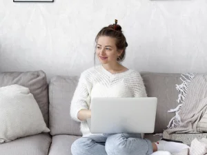 کاغذ دیواری کربن 3/carbon3 طرح رگه‌دار سفید کد ۱۰۲۸۹