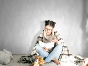 کاغذ دیواری کربن 3/carbon3 طرح پتینه سفید کد ۱۰۳۰۷