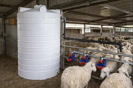 مخزن پلی اتیلن 4000 لیتری عمودی رادمان پلاست