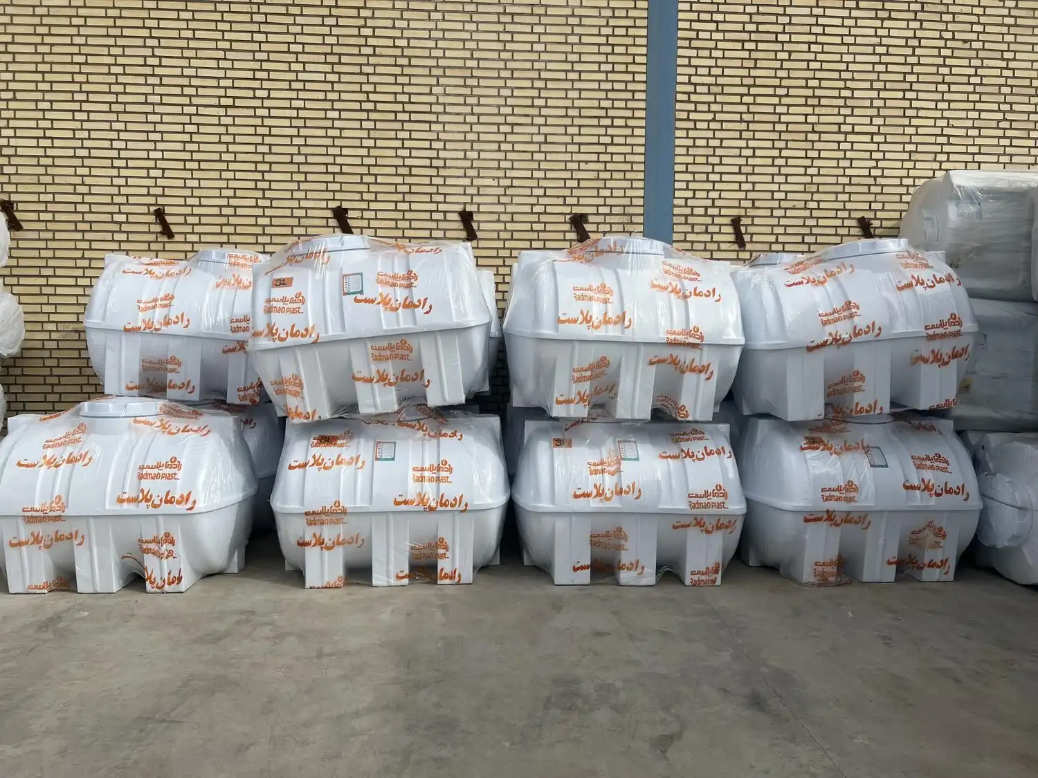 مخزن آب رادمان پلاست