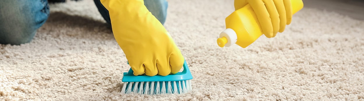 98- چگونه فرش تان را در منزل  به سادگی تمیز کنید؟