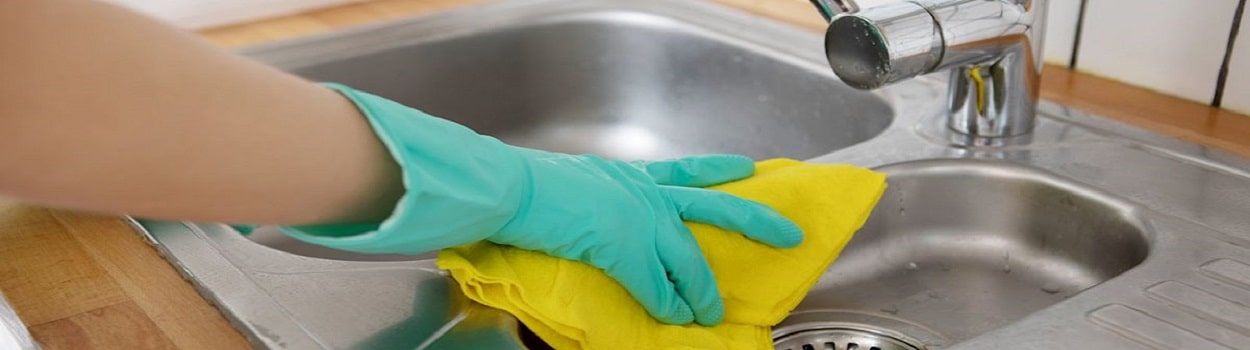 106- چگونه سینک ظرفشویی را تمیز و درخشان کنیم؟