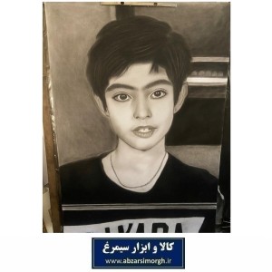 تابلو نقاشی سیاه قلم چهره کودک سفارش مشتری اثر دکتر آزیتا محمودپور