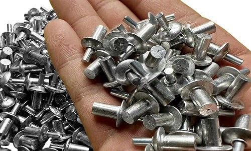 البرشامة المطرقة (Rivets Hammered Type)