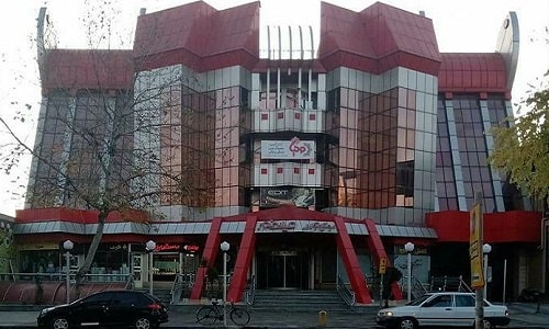 مجتمع تجاری میلاد نور قائم شهر
