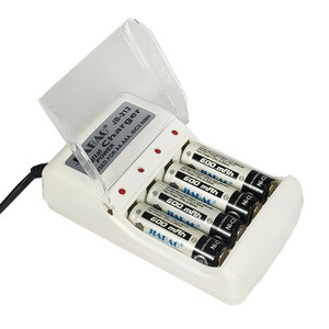 شارژر جیابائو مدل JB-212  کدAB402 به همراه باتری قلمی