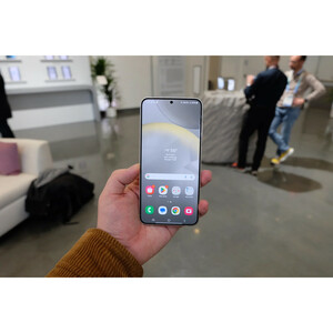 گوشی موبایل سامسونگ مدل Galaxy S24 Plus دو سیم کارت ظرفیت 256 گیگابایت و رم 12 گیگابایت - ویتنام