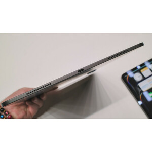 تبلت 13 اینچی اپل مدل iPad Pro 2024 M4  ظرفیت 1 ترابایت و رم 16 گیگابایت