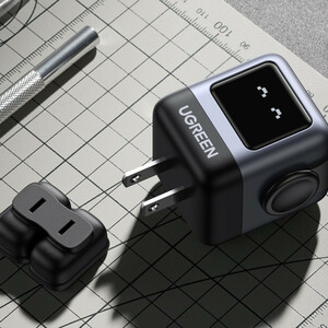 شارژر دیواری 30 وات یوگرین مدل Robot Nexode RG PD GaN Fast Charger به همراه کابل USB-C
