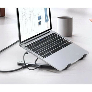پایه نگهدارنده لپ تاپ و هاب 6 پورت یوگرین مدل CM359-80551