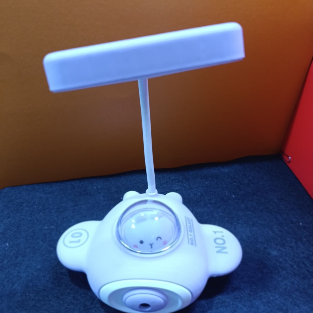 چراغ خواب و چراغ مطالعه شارژِی فضاپیما