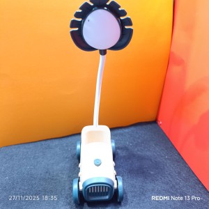 چراغ مطالعه شارژی طرح ماشین