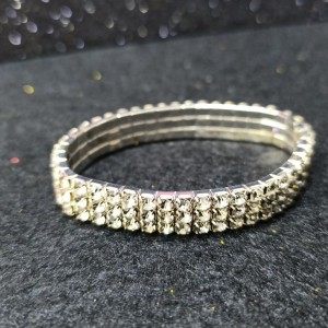 دستبند نگین کشی زیبا