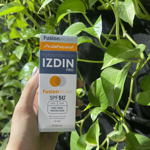 ضدآفتاب پروفیوژن واتر ایزدین SPF50