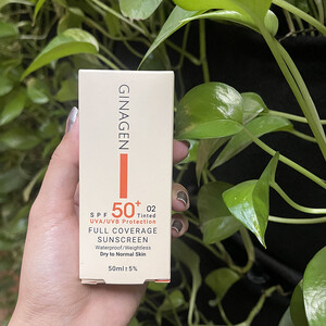 کرم ضد آفتاب رنگی شماره 2 پوست نرمال تا خشک SPF50 ژیناژن