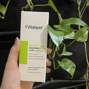 فلوئید ضدآفتاب رنگی(بژ طبیعی) اکتی ویت ویتالیر spf50