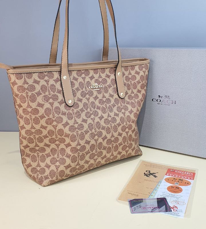 کیف کوچ مدل اسپرت