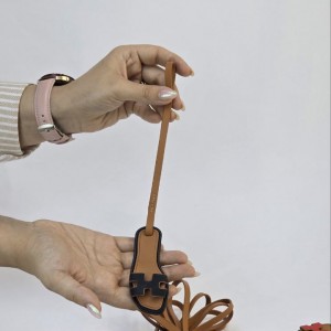 دمپایی هرمس آویز کیف