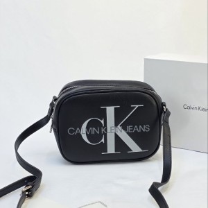 کیف کلوین کلین مدل دوشی8801