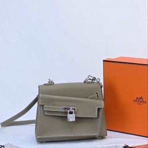 کیف دیور مدل اسپرت