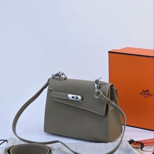 کیف دیور مدل اسپرت