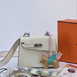 کیف دیور مدل اسپرت