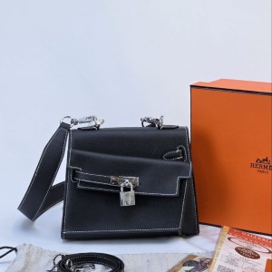 کیف دیور مدل اسپرت