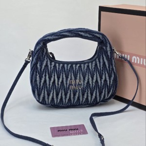 کیف میو میو مدل دستی