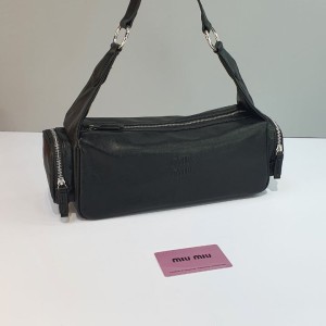 کیف میو میو مدل اسپرت