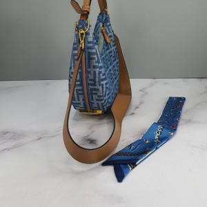 کیف فندی مدل دستی