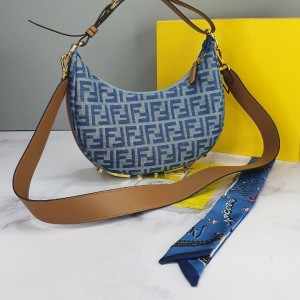 کیف فندی مدل دستی