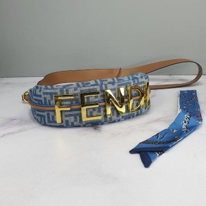 کیف فندی مدل دستی