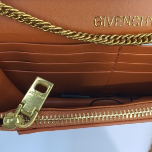 کیف جیوانچی مدل دوشی