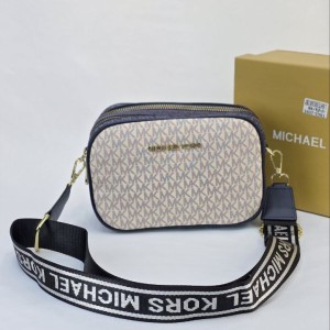 کیف مایکل کورس مدل اسپرت