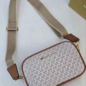 کیف مایکل کورس مدل اسپرت