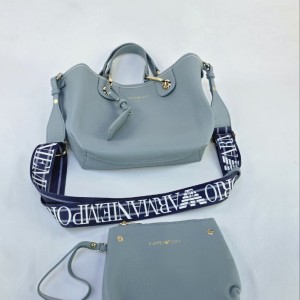 کیف آرمانی مدل اسپرت 8805M