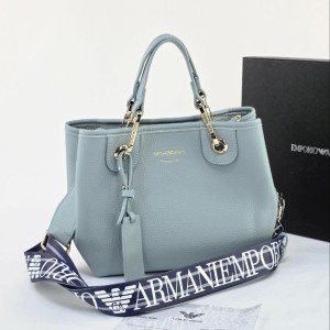 کیف آرمانی مدل اسپرت 8805M